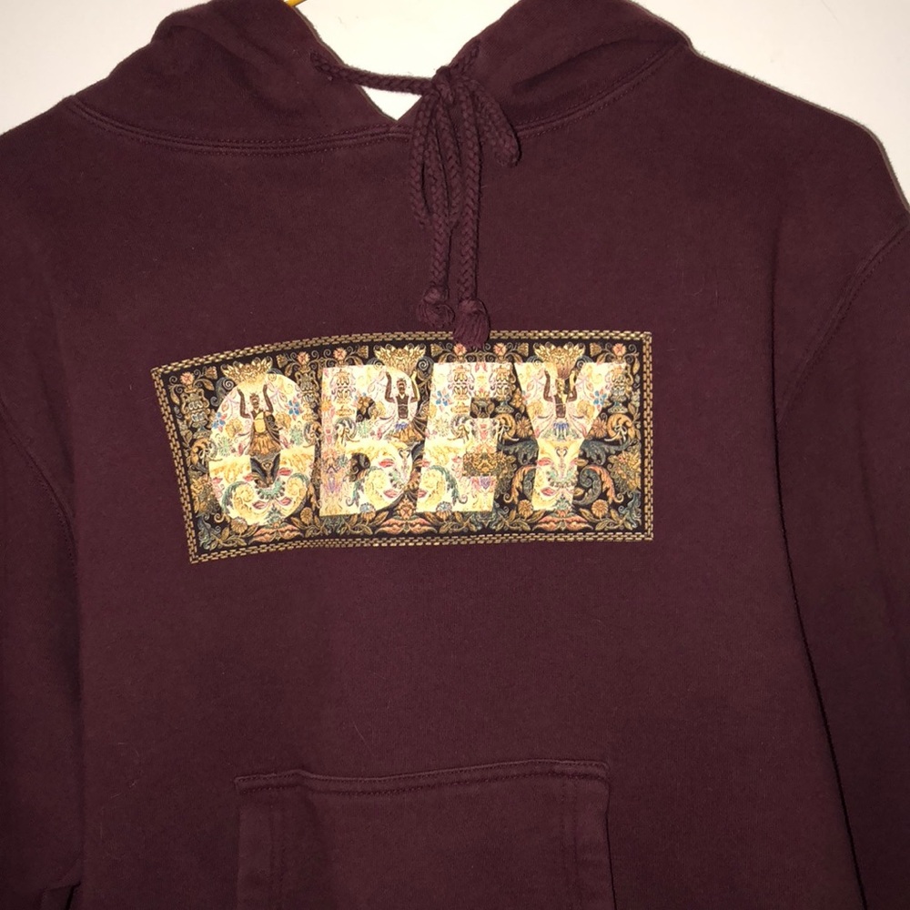 Women’s sweatshirt